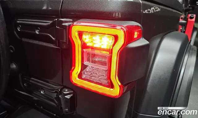 Jeep Wrangler 2020 2.0 АКПП, миниатюра 8 Jeep Wrangler 2020 2.0 АКПП, миниатюра 8