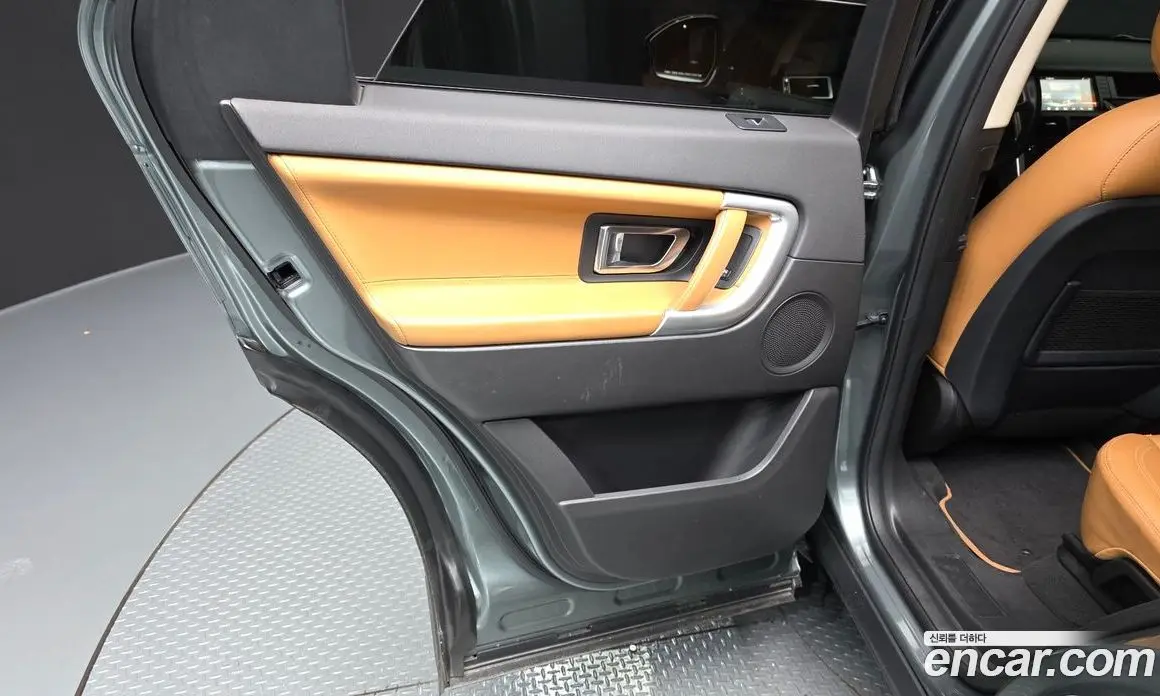 Land Rover Discovery Sport 2018 2.0 АКПП, фото 15