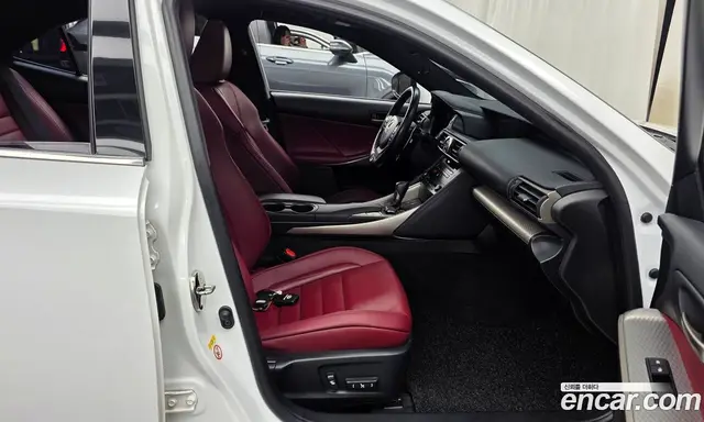 Lexus IS 2018 2.0 АКПП, миниатюра 11 Lexus IS 2018 2.0 АКПП, миниатюра 11