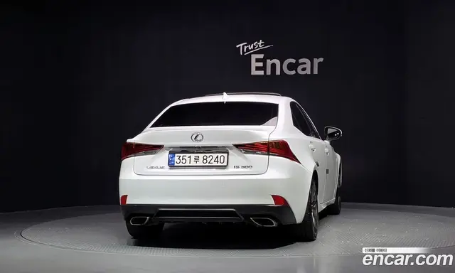 Lexus IS 2018 2.0 АКПП, миниатюра 4 Lexus IS 2018 2.0 АКПП, миниатюра 4