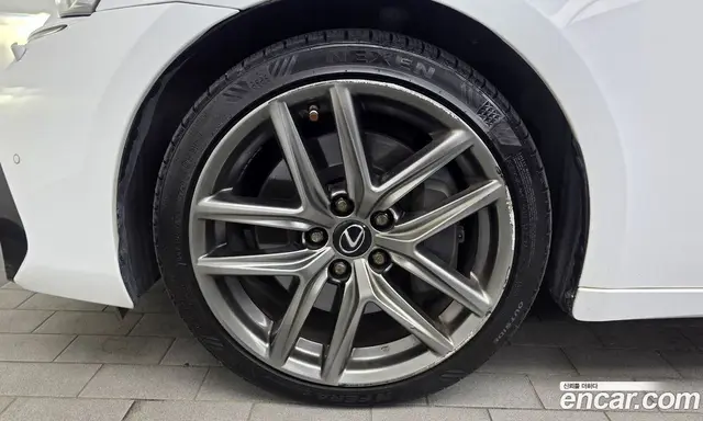 Lexus IS 2018 2.0 АКПП, миниатюра 5 Lexus IS 2018 2.0 АКПП, миниатюра 5
