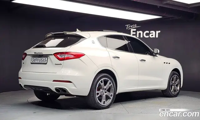 Maserati Levante 2017 3.0 АКПП, миниатюра 2 Maserati Levante 2017 3.0 АКПП, миниатюра 2