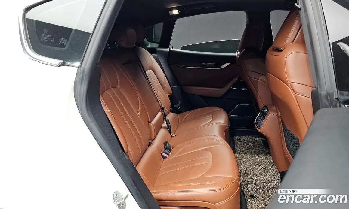 Maserati Levante 2017 3.0 АКПП, фото 12 Maserati Levante 2017 3.0 АКПП, фото 12