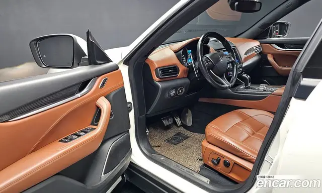 Maserati Levante 2017 3.0 АКПП, миниатюра 10 Maserati Levante 2017 3.0 АКПП, миниатюра 10