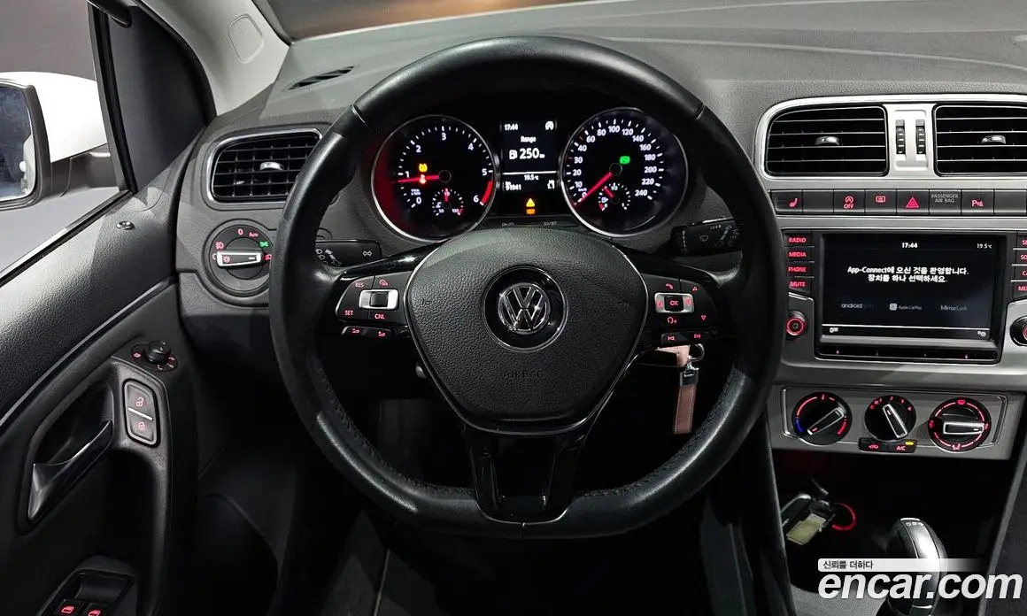 Volkswagen Polo 2016 1.4 АКПП, фото 13