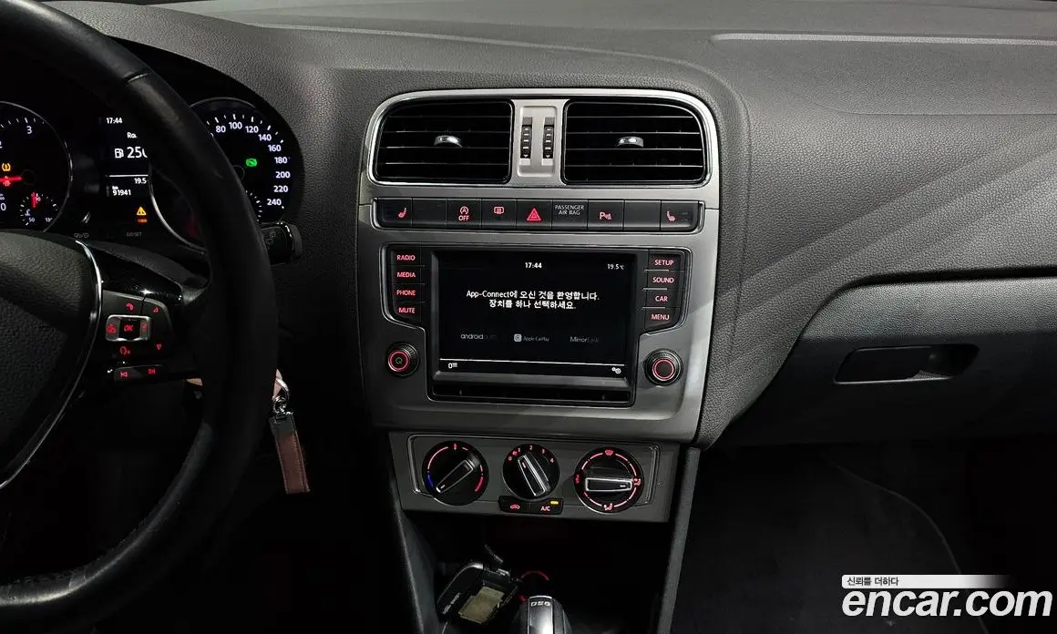 Volkswagen Polo 2016 1.4 АКПП, фото 14