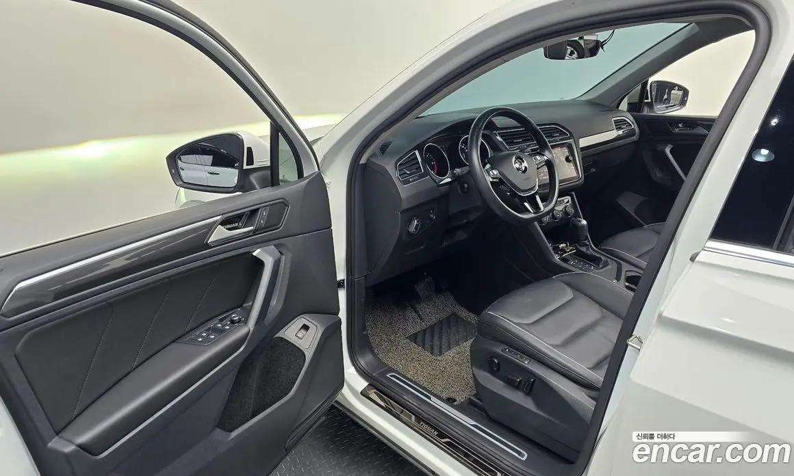 Volkswagen Tiguan 2020 2.0 АКПП, фото 16