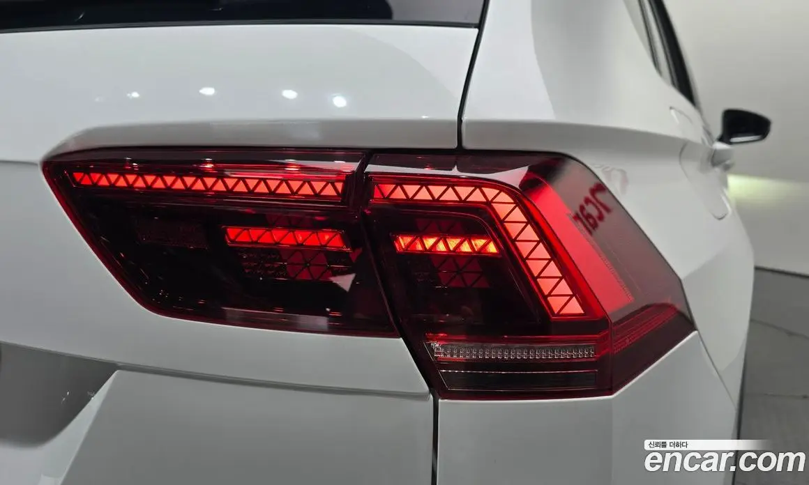 Volkswagen Tiguan 2020 2.0 АКПП, фото 8