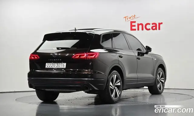 Volkswagen Touareg, 2023, 75 014 км