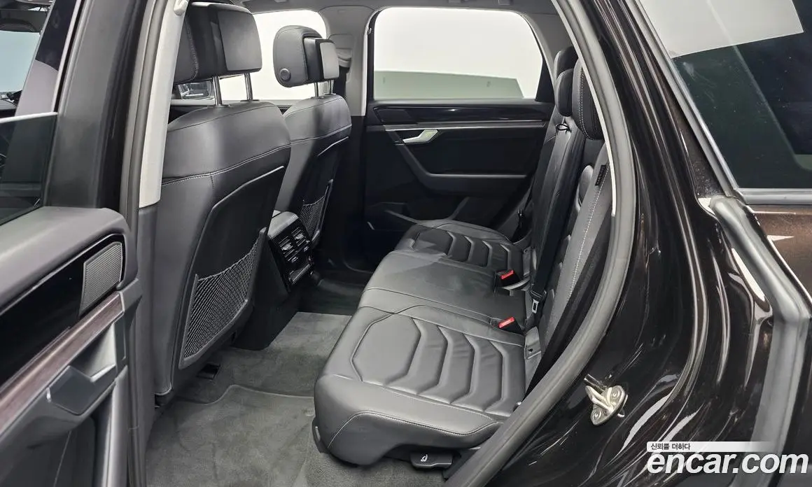 Volkswagen Touareg 2023 3.0 АКПП, фото 15