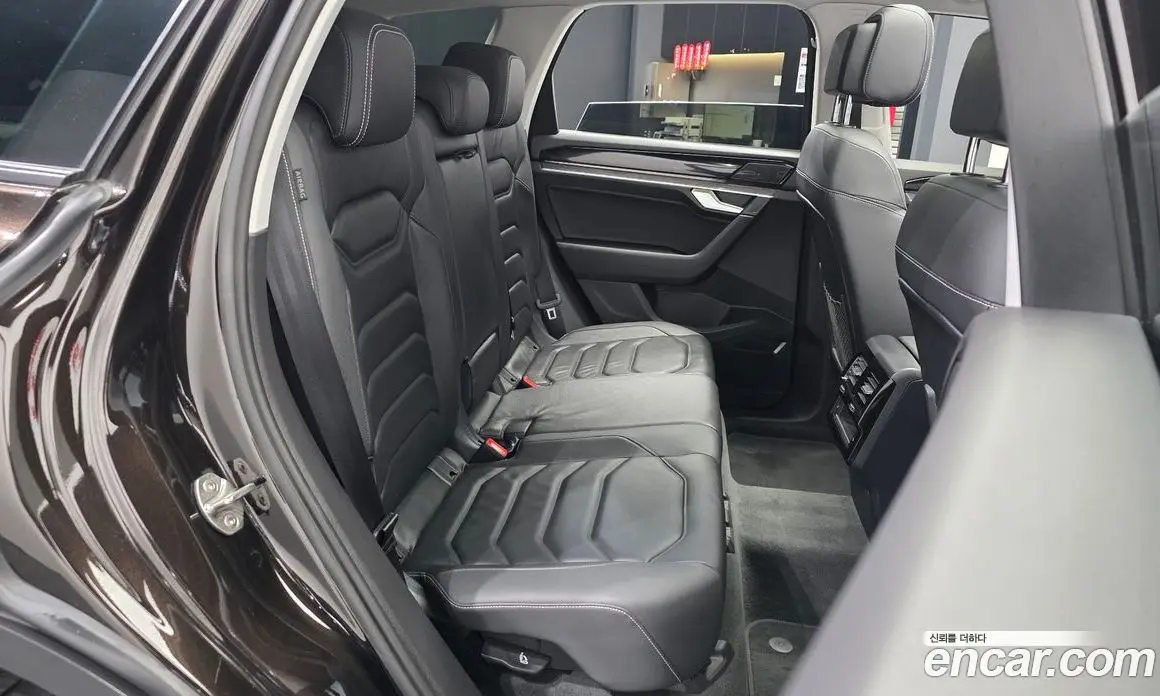 Volkswagen Touareg 2023 3.0 АКПП, фото 17