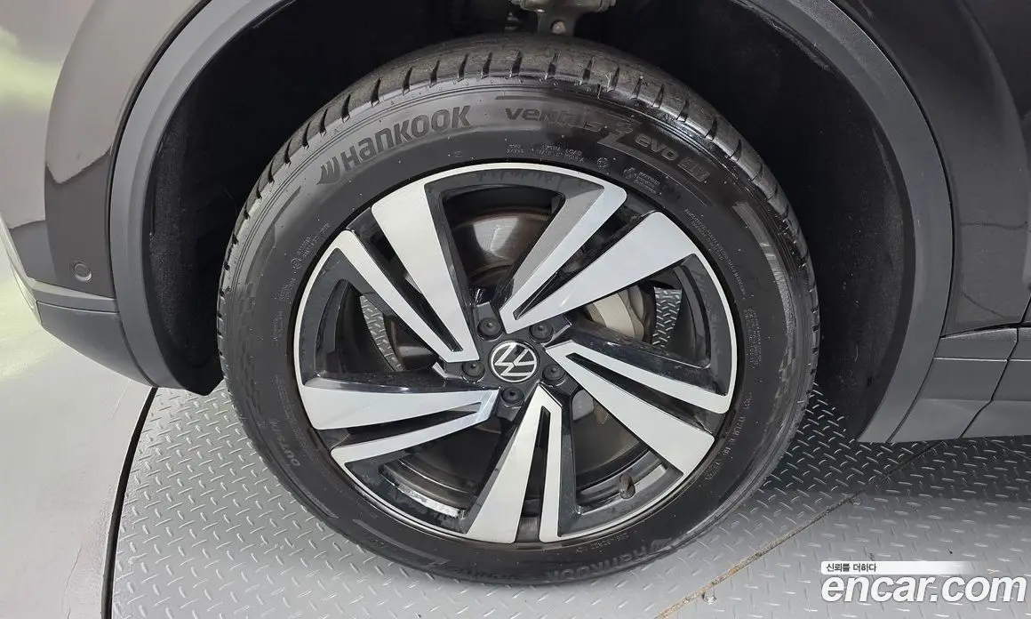 Volkswagen Touareg 2023 3.0 АКПП, фото 4