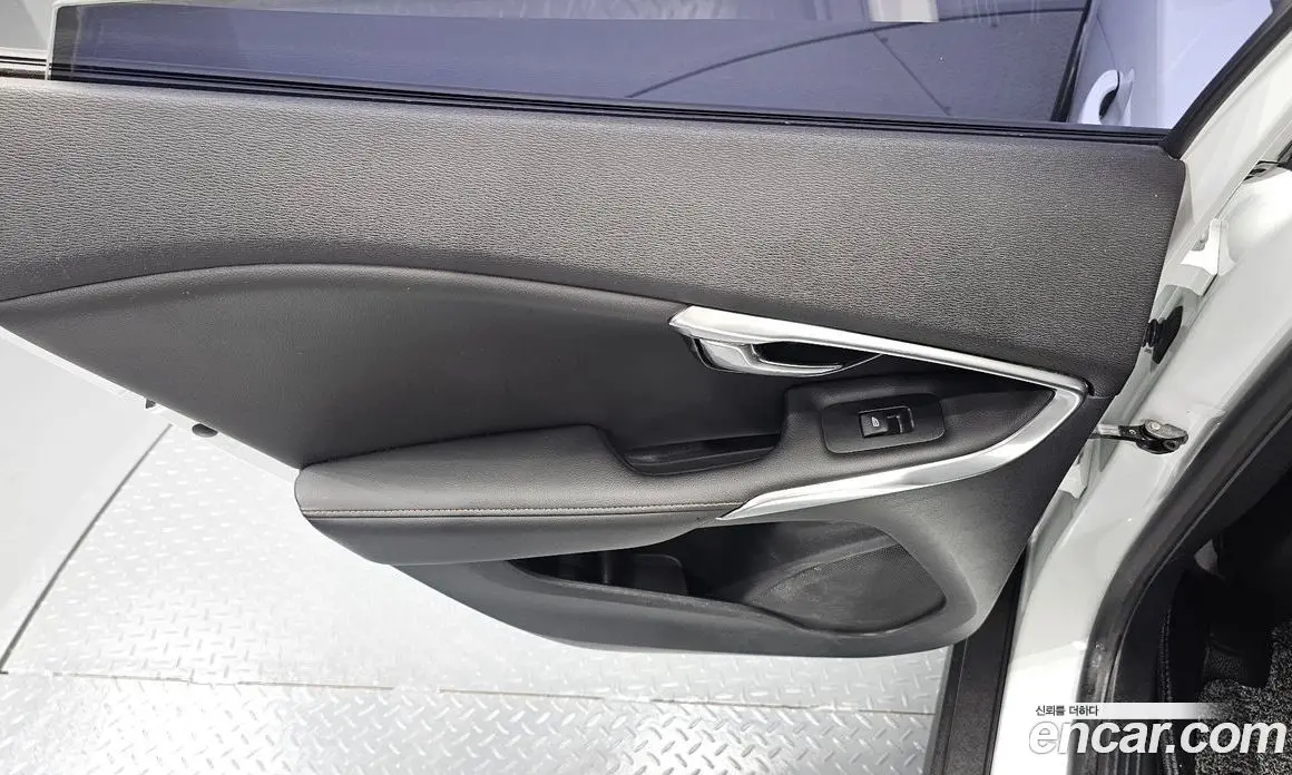 Volvo V40 2017 2.0 АКПП, фото 14
