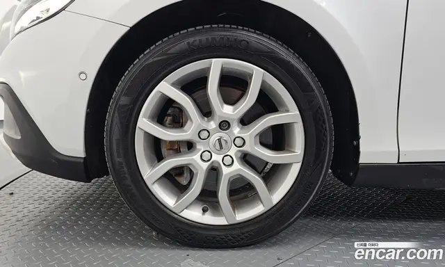 Volvo V40 2017 2.0 АКПП, миниатюра 4