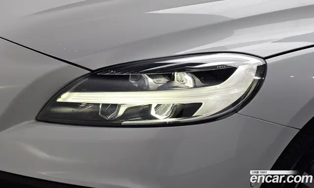 Volvo V40 2017 2.0 АКПП, миниатюра 7