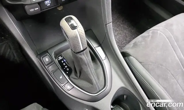 Hyundai Veloster 2022 2.0 АКПП, миниатюра 9