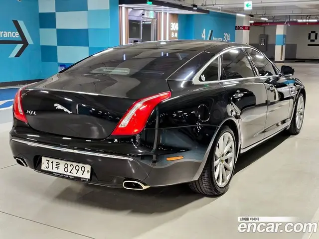 Jaguar XJ 2011 3.0 АКПП, миниатюра 7