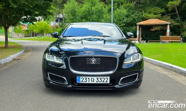 Jaguar XJ 2018 2.0 АКПП, миниатюра 2