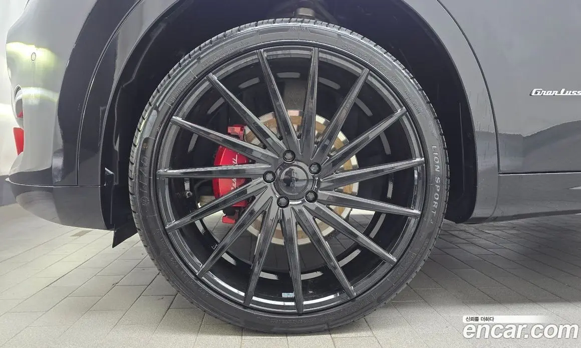 Maserati Levante 2021 3.0 АКПП, фото 5 Maserati Levante 2021 3.0 АКПП, фото 5