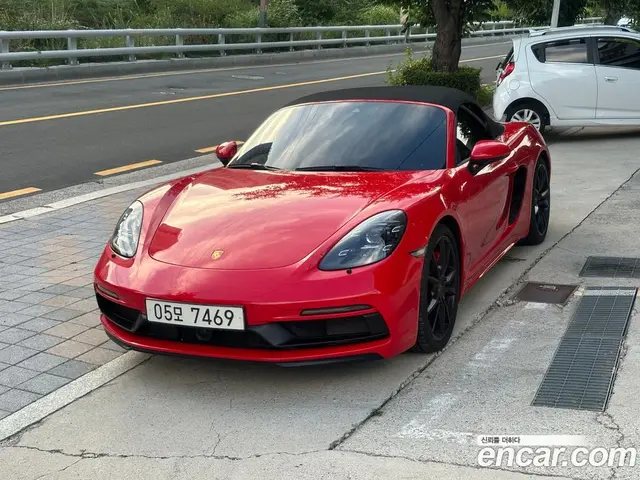 Porsche 718, 2018, 26 700 км
