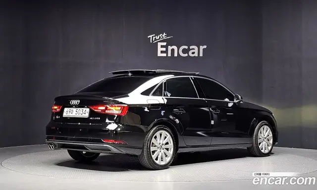 Audi A3 2018 2.0 АКПП, миниатюра 2