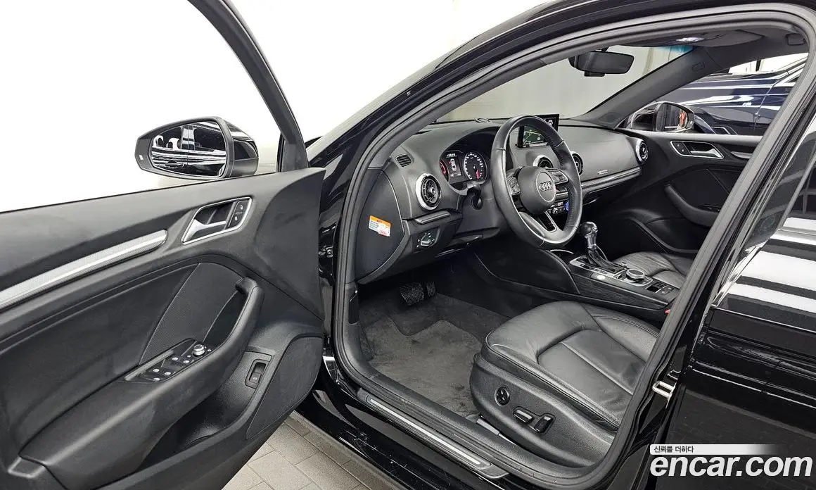 Audi A3 2018 2.0 АКПП, фото 13