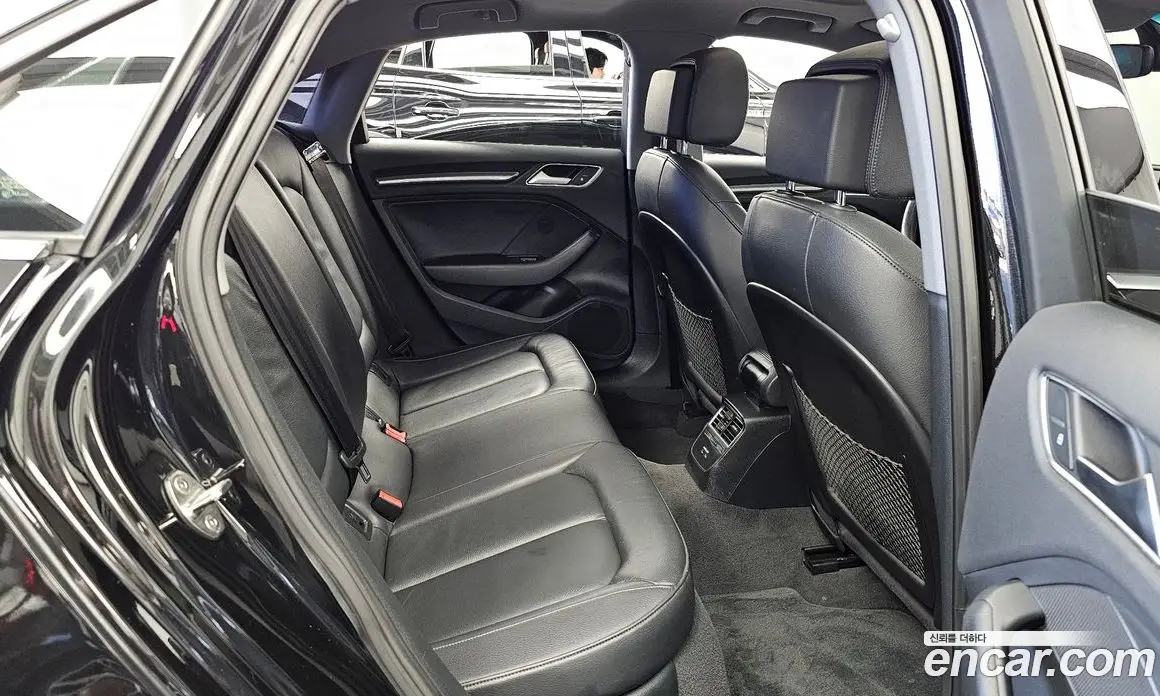 Audi A3 2018 2.0 АКПП, фото 18