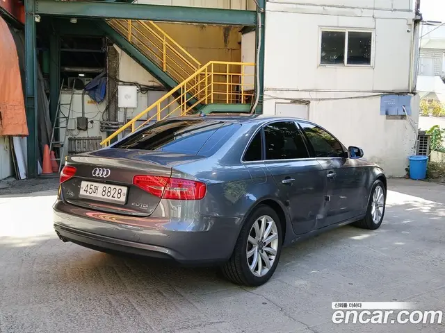 Audi A4 2013 2.0 АКПП, миниатюра 4