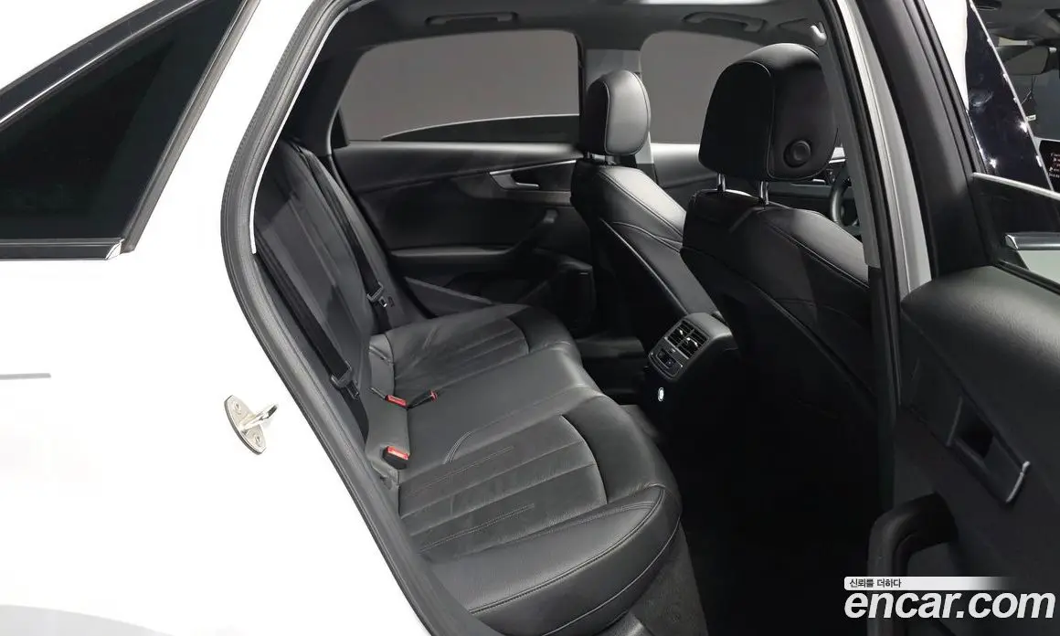 Audi A4 2018 2.0 АКПП, фото 12