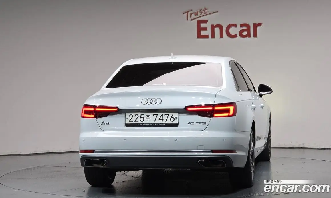 Audi A4 2019 2.0 АКПП, фото 3
