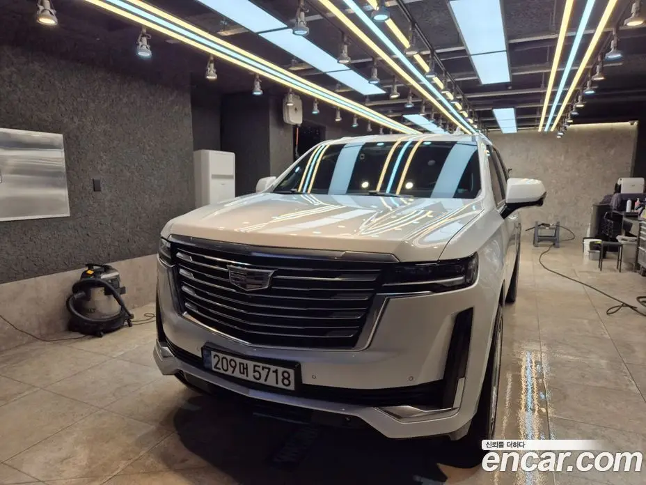 Cadillac Escalade 2022 6.2 АКПП, фото 5