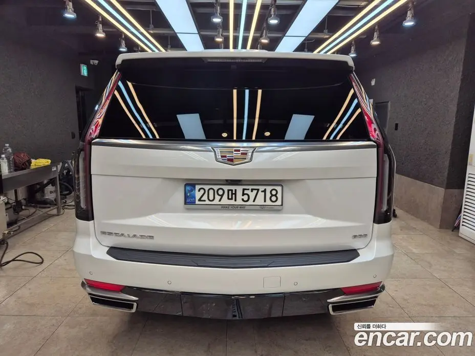Cadillac Escalade 2022 6.2 АКПП, фото 6