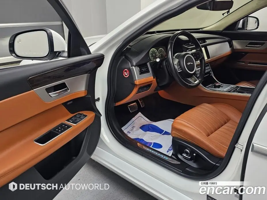 Jaguar XF 2019 2.0 АКПП, фото 11