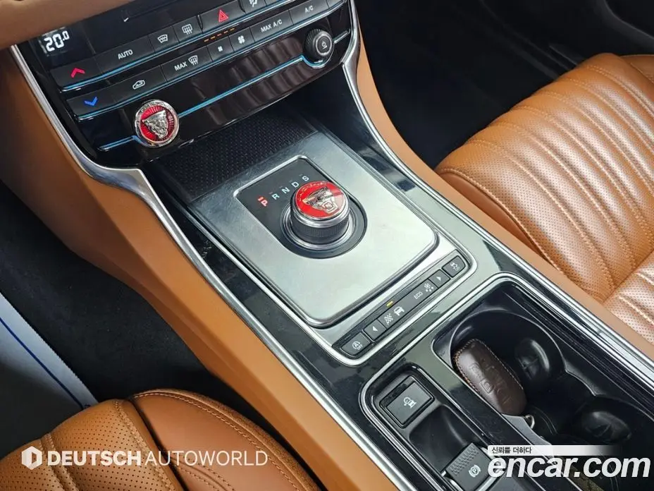 Jaguar XF 2019 2.0 АКПП, фото 9