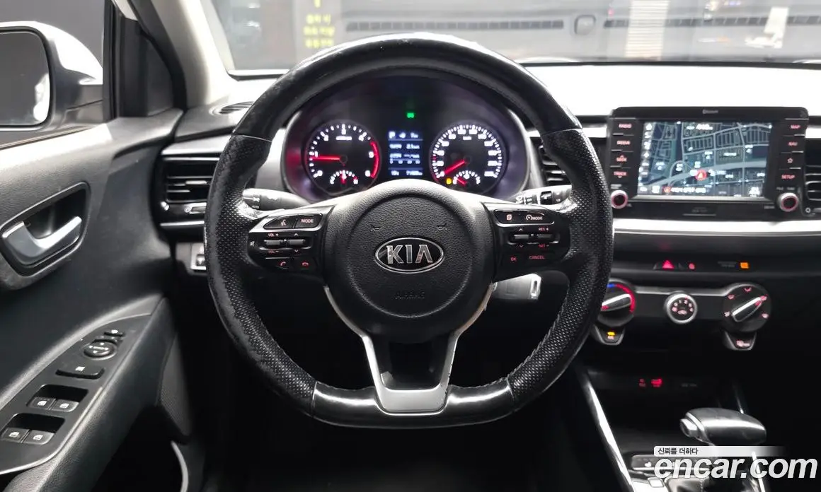 Kia Stonic 2017 1.6 АКПП, фото 19 Kia Stonic 2017 1.6 АКПП, фото 19