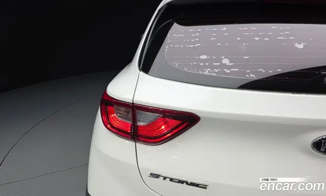 Kia Stonic 2017 1.6 АКПП, миниатюра 9 Kia Stonic 2017 1.6 АКПП, миниатюра 9