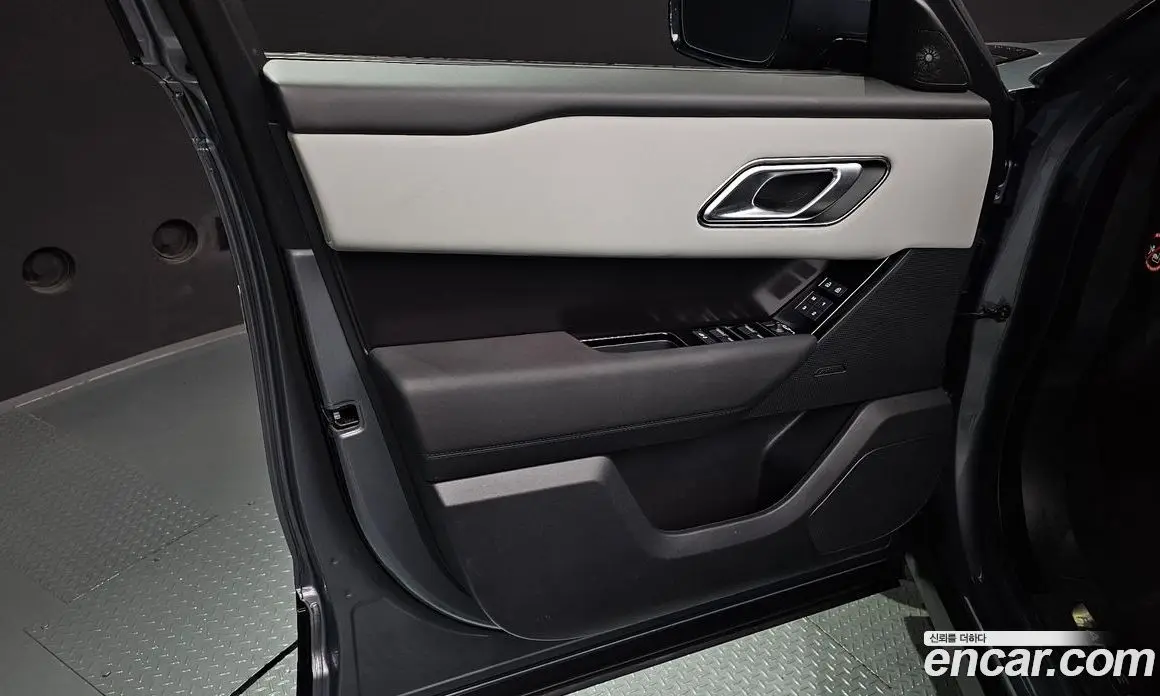 Land Rover Range Rover Velar 2025 2.0 АКПП, фото 13