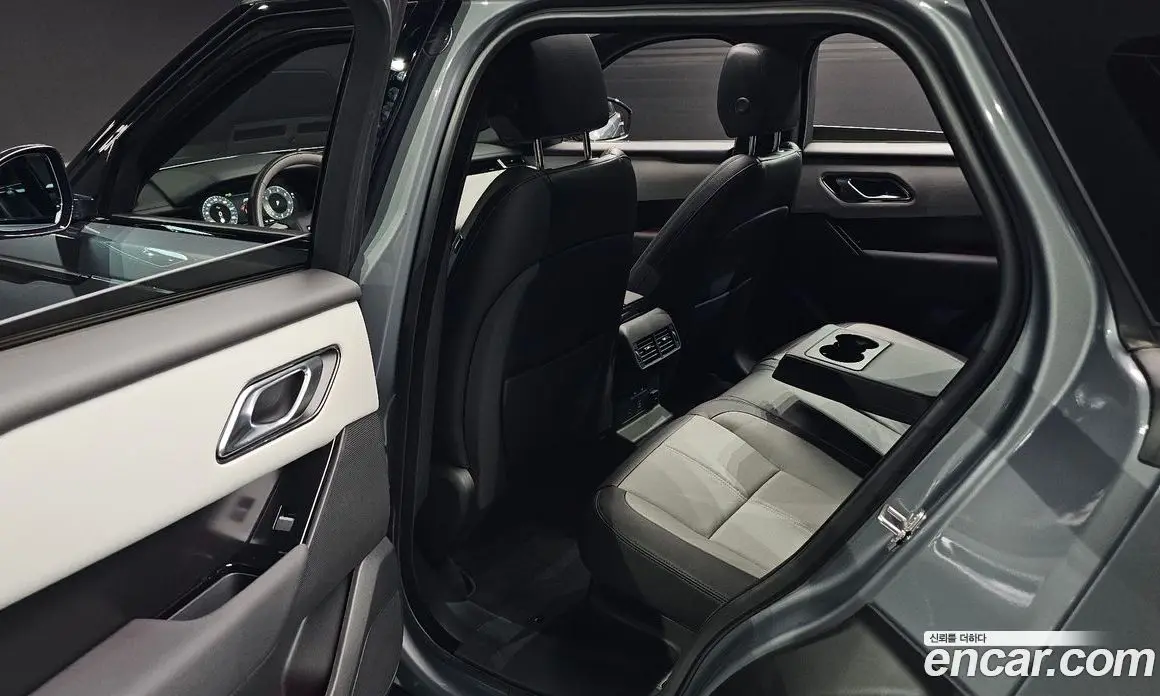 Land Rover Range Rover Velar 2025 2.0 АКПП, фото 17