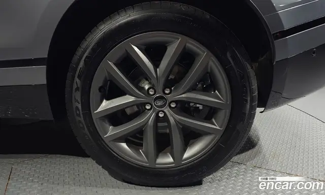 Land Rover Range Rover Velar 2025 2.0 АКПП, миниатюра 6
