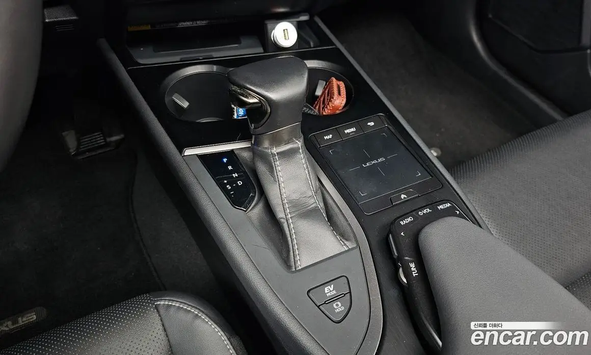Lexus UX 2019 2.0 АКПП, фото 11 Lexus UX 2019 2.0 АКПП, фото 11