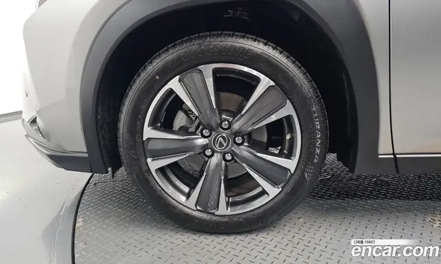 Lexus UX 2019 2.0 АКПП, миниатюра 4 Lexus UX 2019 2.0 АКПП, миниатюра 4