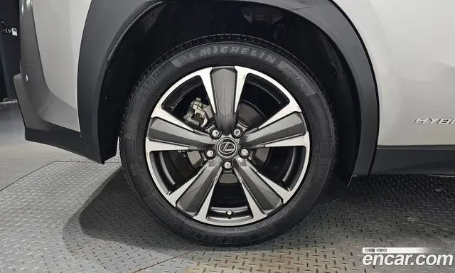 Lexus UX 2019 2.0 АКПП, миниатюра 6 Lexus UX 2019 2.0 АКПП, миниатюра 6