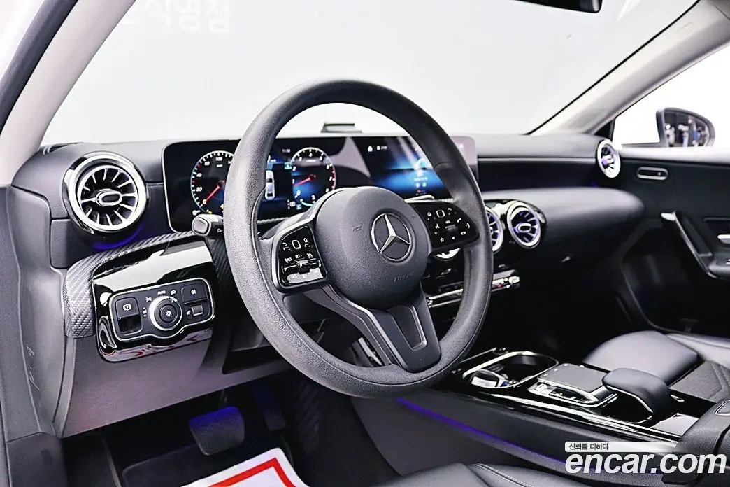 Mercedes-Benz A-Class 2020 2.0 АКПП, фото 13