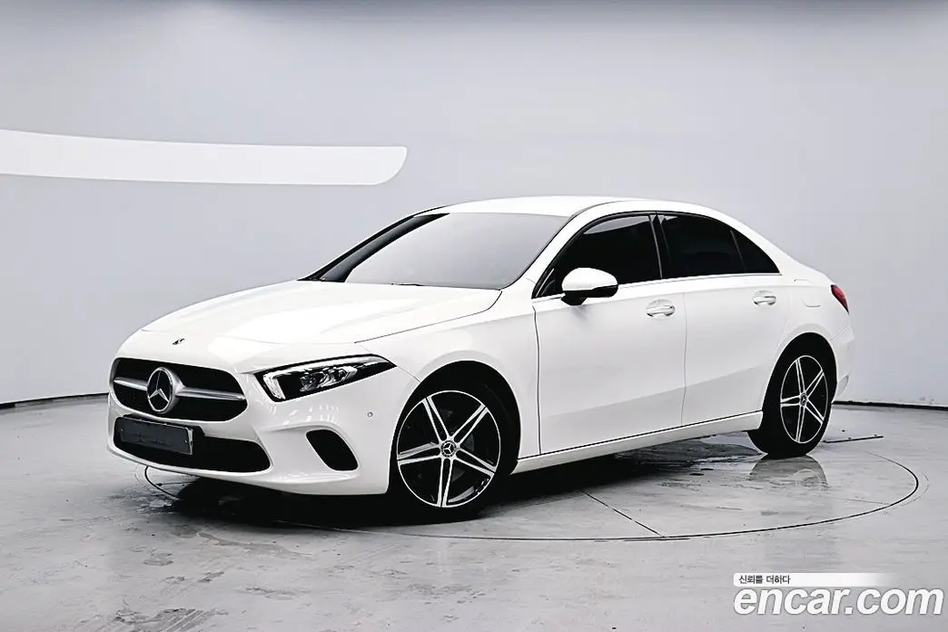 Mercedes-Benz A-Class 2020 2.0 АКПП, фото 3