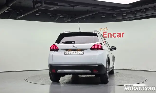 Peugeot 2008 2019 1.5 АКПП, миниатюра 4
