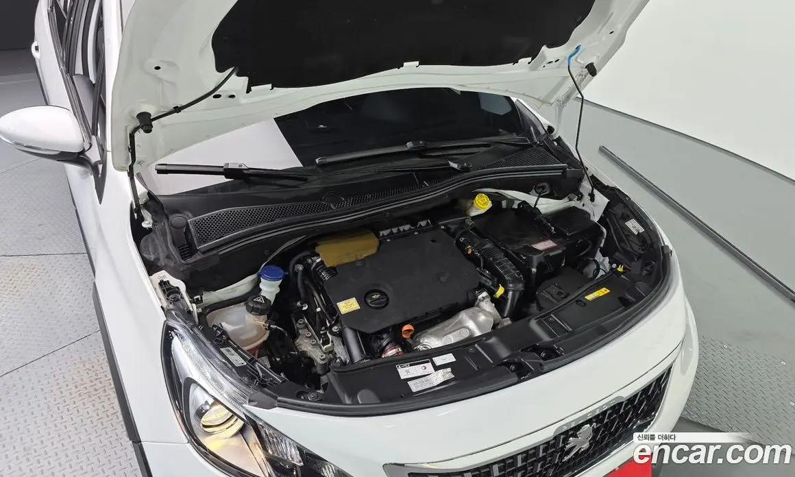 Peugeot 2008 2019 1.5 АКПП, фото 6