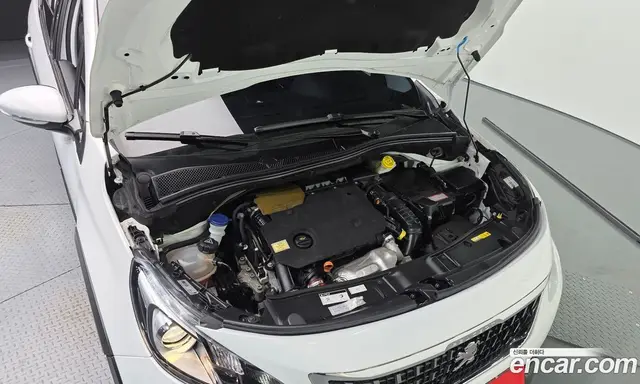 Peugeot 2008 2019 1.5 АКПП, миниатюра 6