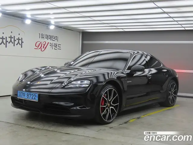 Porsche Taycan, 2025, 20 000 км