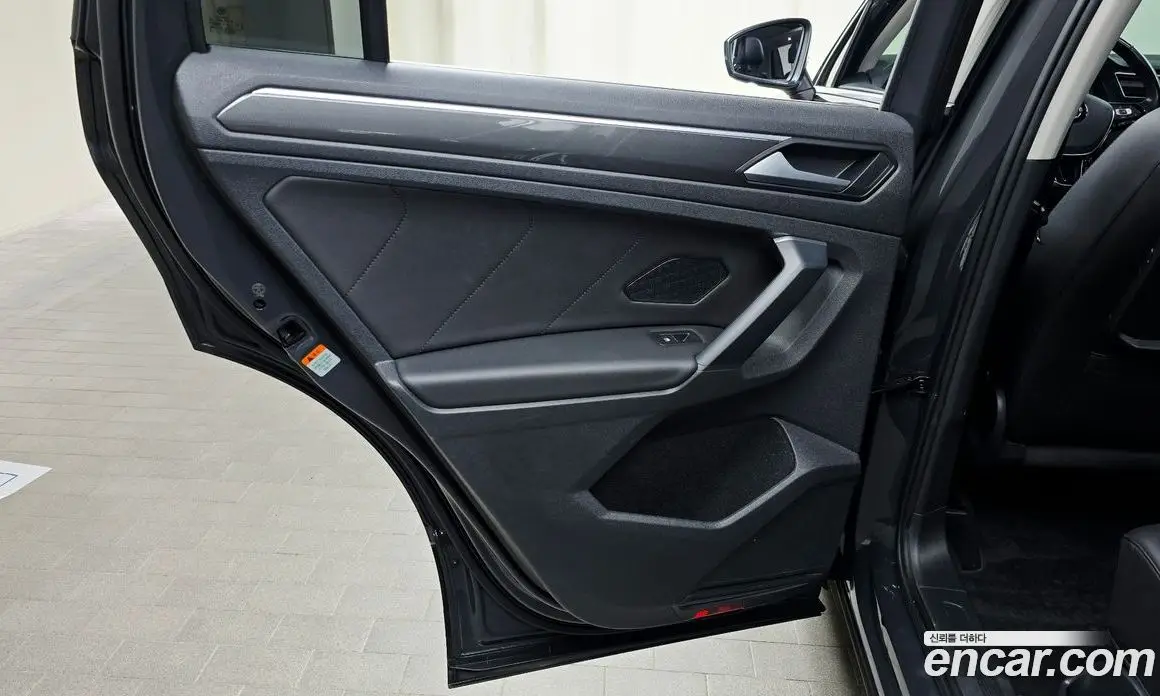 Volkswagen Tiguan 2020 2.0 АКПП, фото 14