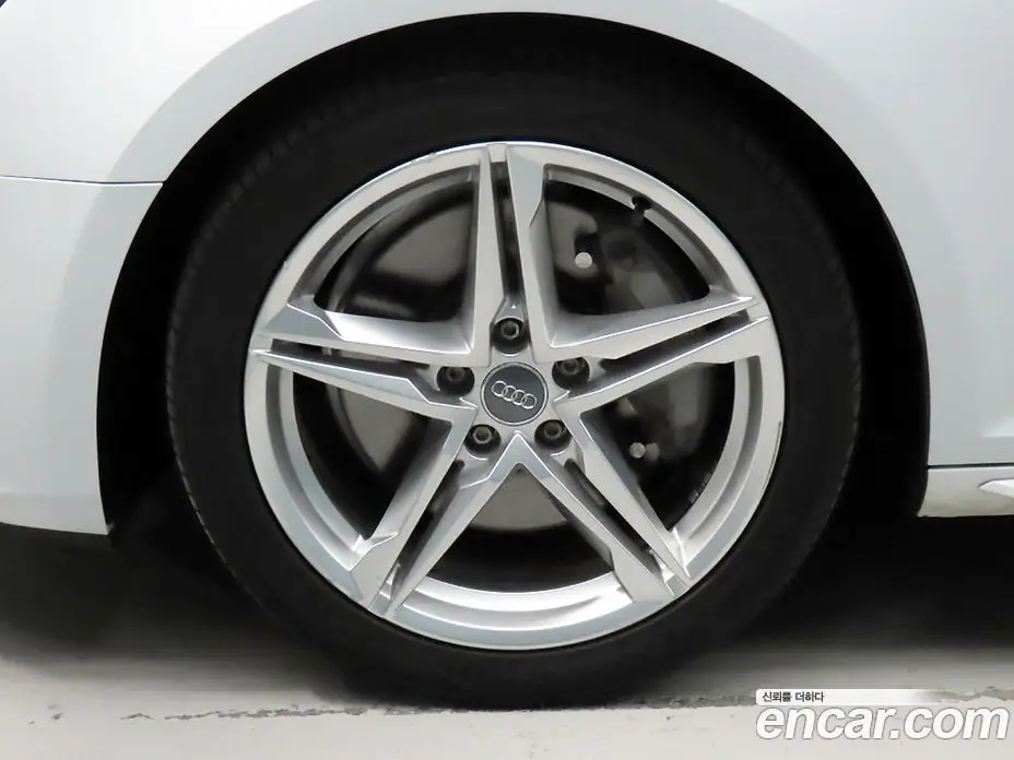 Audi A4 2016 2.0 АКПП, фото 5